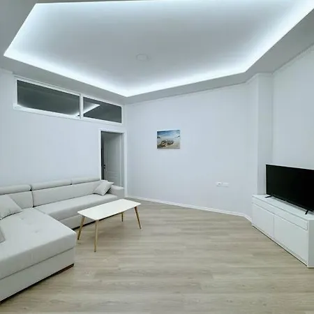 Aem 1 Bedroom Apt #8 Appartamento